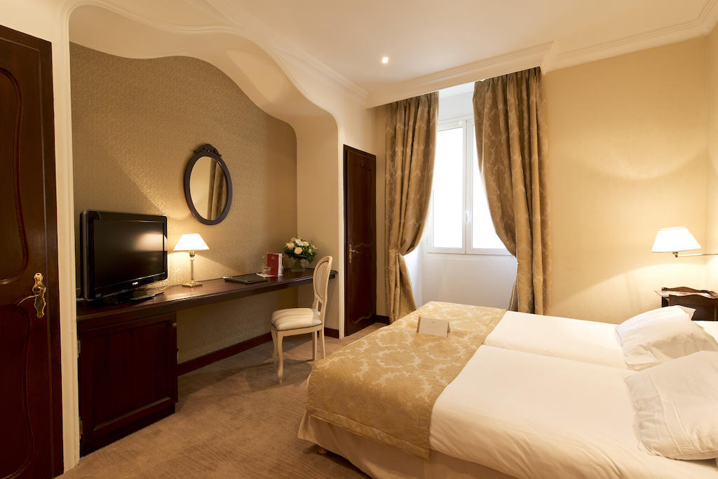 West End Promenade 4*